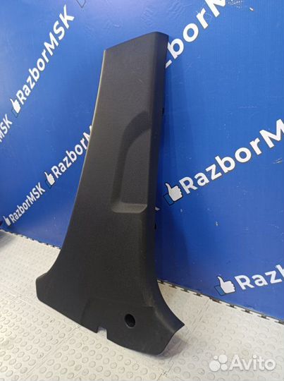 Обшивка стойки средней правая Renault Arkana