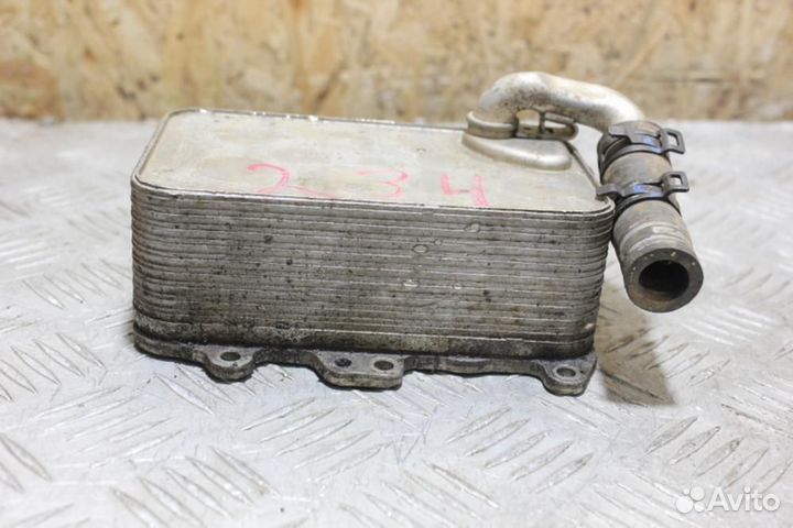 Радиатор масляный Audi Q7 2005 2015