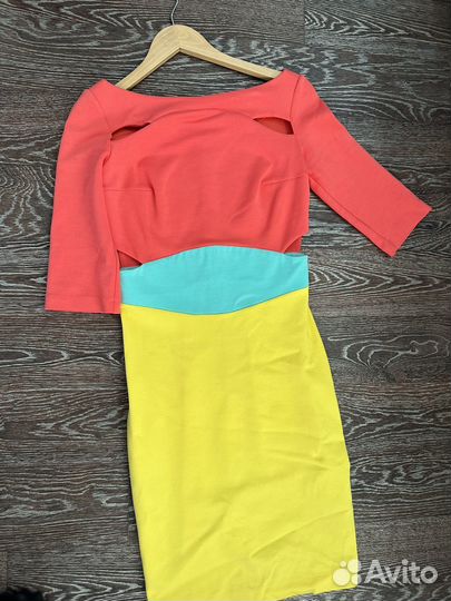 Коктейльное платье 42 44