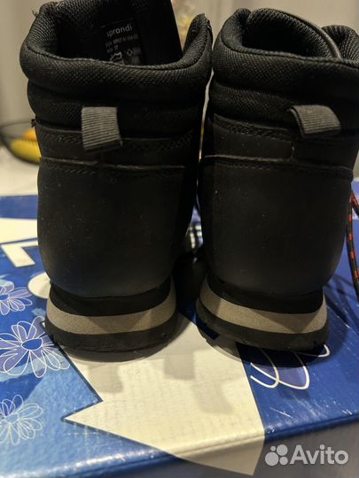 Ботинки на мальчика 37