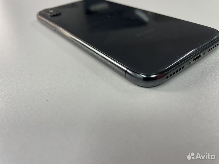 iPhone X, 64 ГБ
