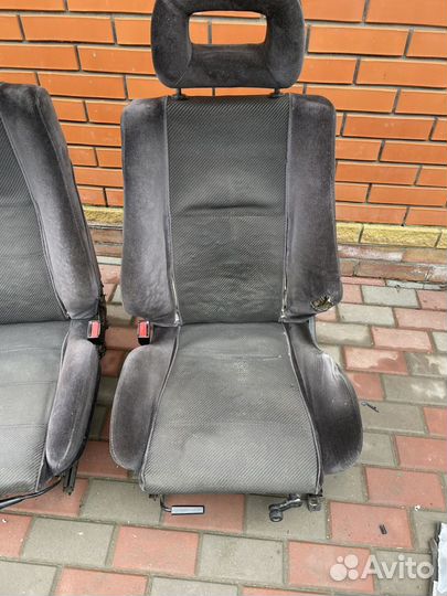 Передние сиденья Recaro