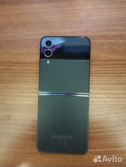 Телефон samsung galaxy z flip4