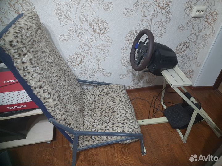 Руль игровой Thrustmaster t150