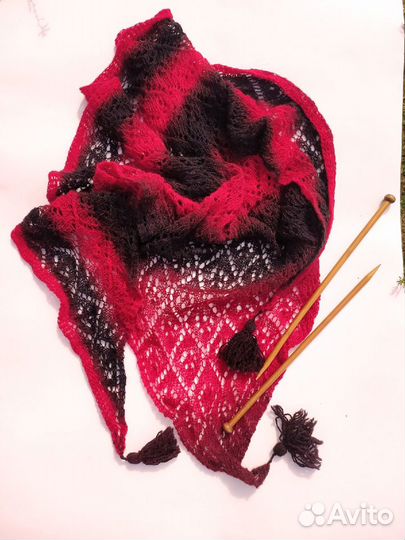 Шаль вязаная спицами