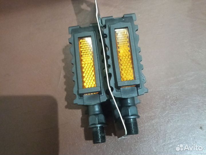 Педали для велосипеда