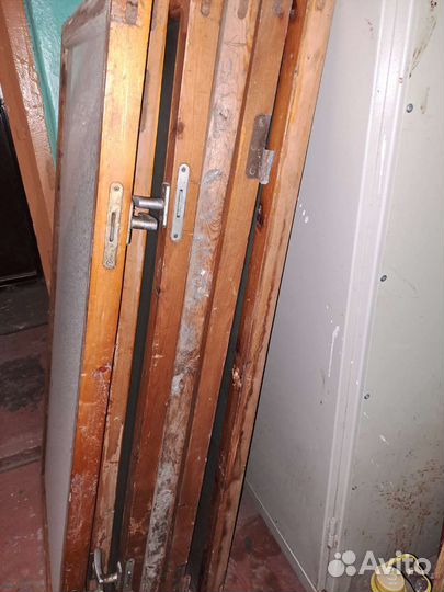 Деревянная оконная рама бу