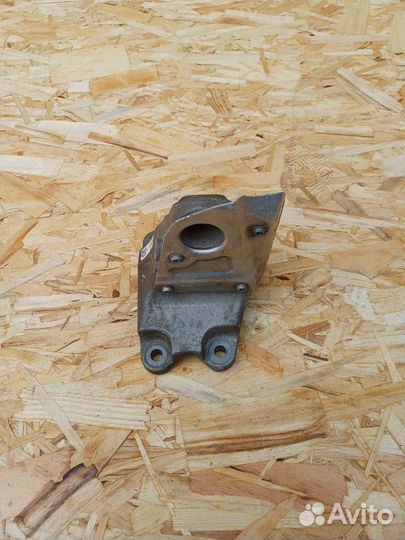 Кронштейн двигателя правый Bmw 4 F36 B48B20A 2018