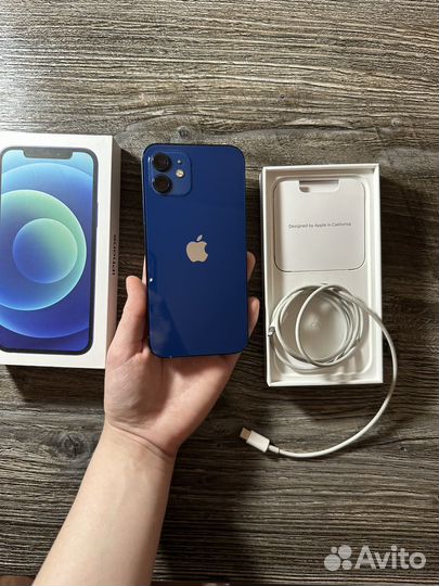iPhone 12, 64 ГБ