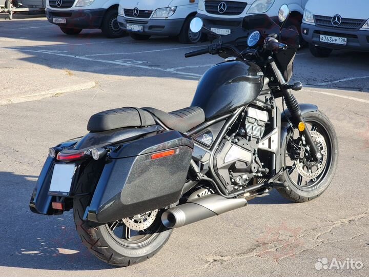 Круизер новый Moto Morini Calibro с кофрами