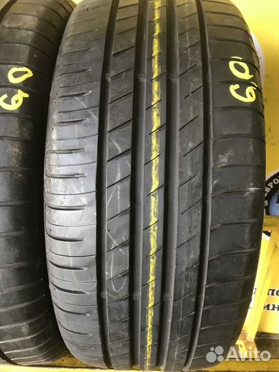 Goodyear EfficientGrip Performance 215/45 R16