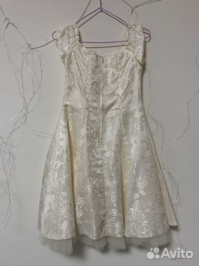 Платье нарядное для девочки (на 10-12 лет)