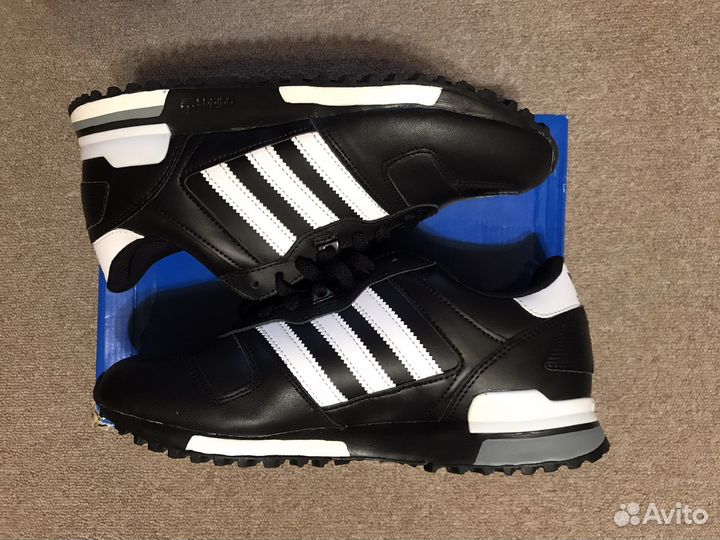 Кроссовки adidas ZX 700