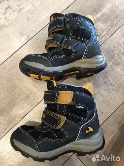 Демисезонные ботинки Viking 26