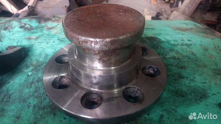 Шкворень полуприцепа. Прицеп