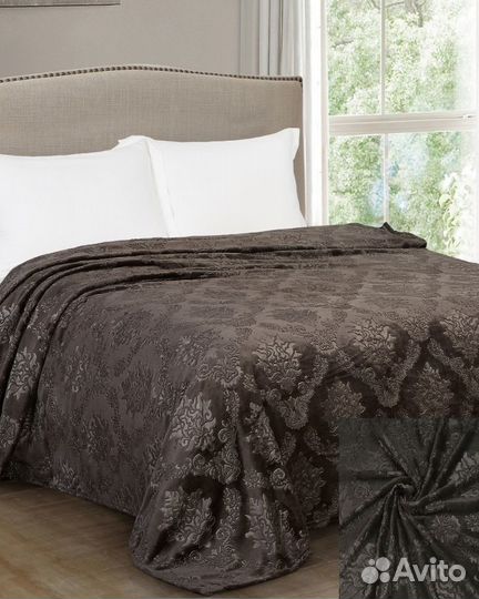 Пледы новые