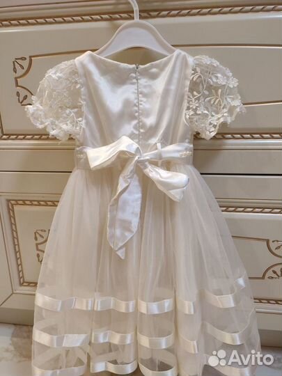 Нарядное Платье для девочки 3-4 годика