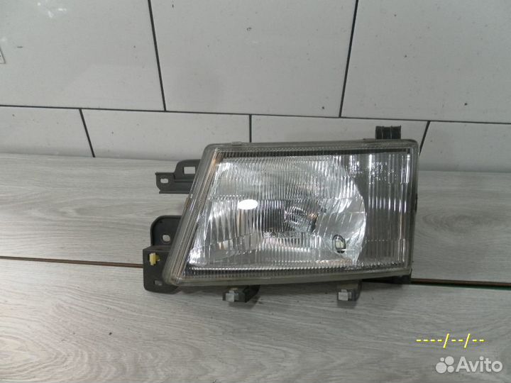 Фара передняя левая Subaru Forester 1 поколения
