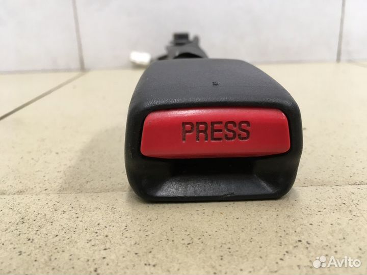 Ответная часть ремня безопасности FX (S50) 2003-20