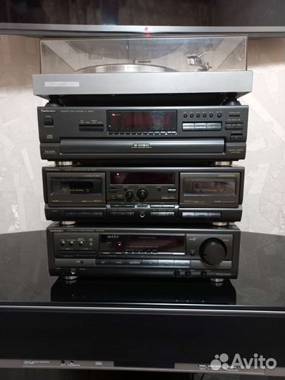 Блочная аудио стойка Technics с напольной акустикй