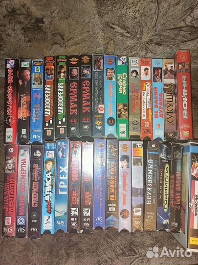 Видеокассеты VHS коробкой