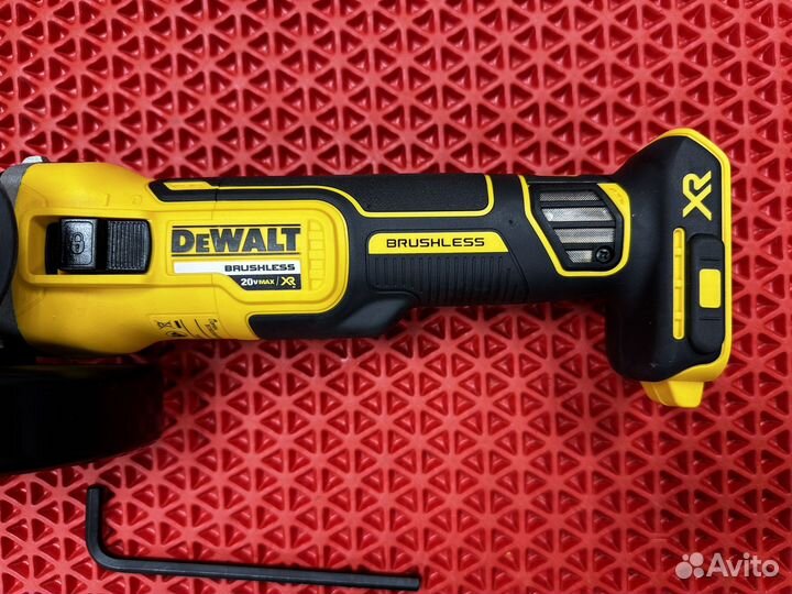 Бесщеточная угловая шлифмашина dewalt DCG405N