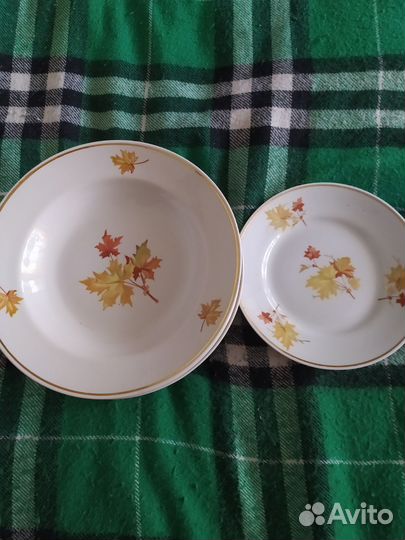 Тарелки и блюдца