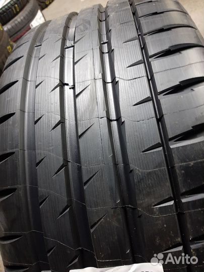 Michelin Pilot Sport 4 S 265/40 R22 106Y