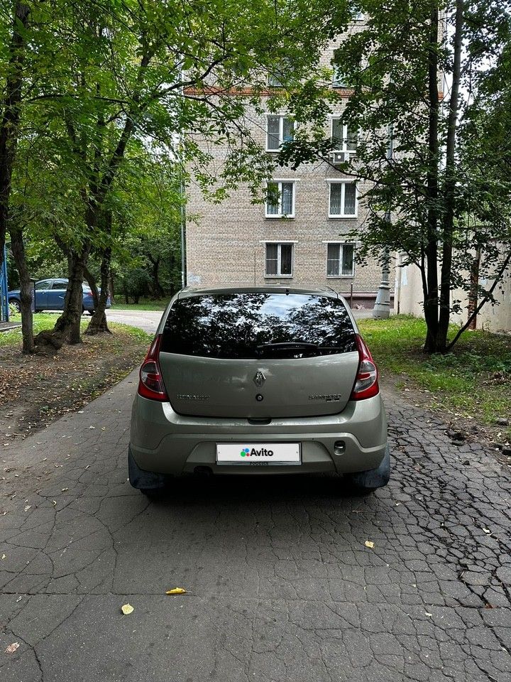 Renault Sandero: фото владельца
