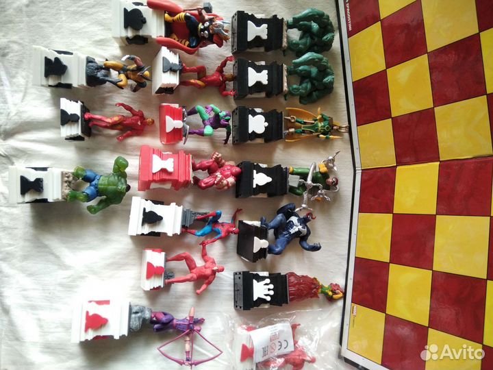 Фигурка marvel шахматы