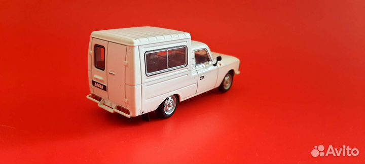 Модель автомобиля Иж-27156