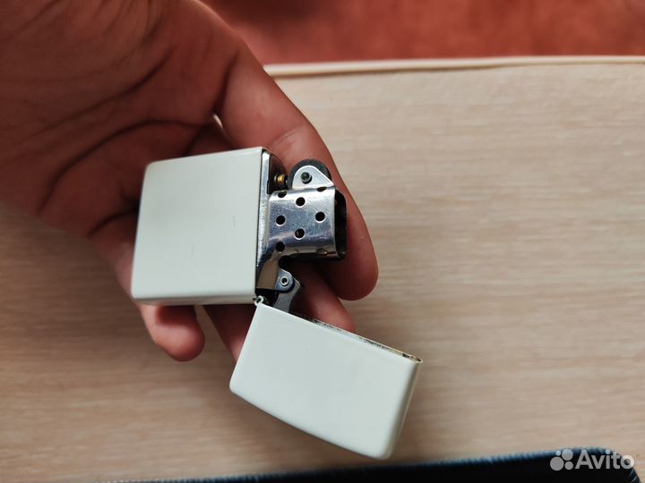 Зажигалка бензиновая zippo