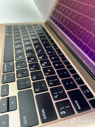 Apple macbook air 13 2020 m1/8/256/208цик gold