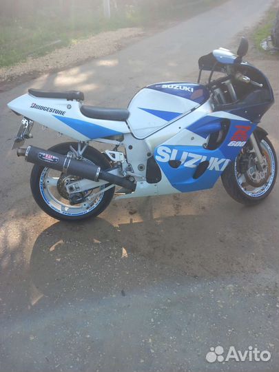 Suzuki gsx r 600 srad