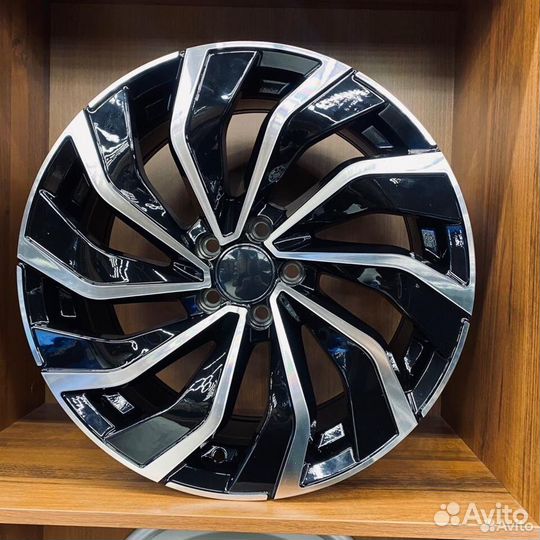 Литые диски r17 5x100 VW Polo Skoda Rapid