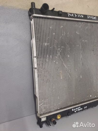 Радиатор охлаждения Ssang Yong Rexton