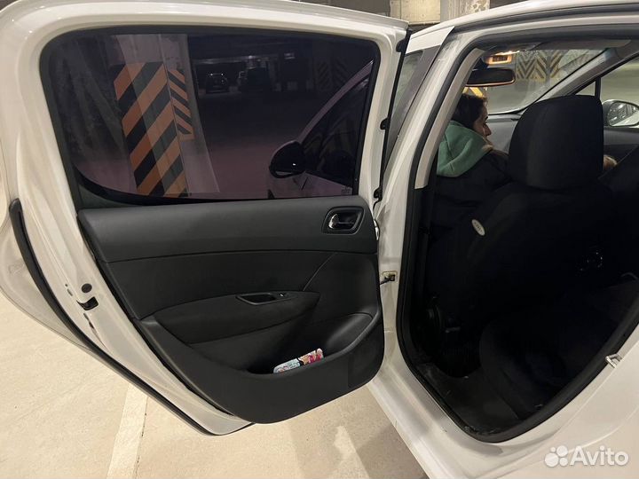 Peugeot 308 1.6 AT, 2011, 196 000 км