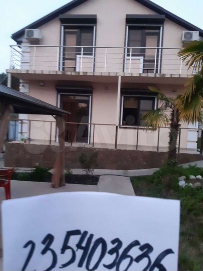 Коттедж 270 м² на участке 12 сот.