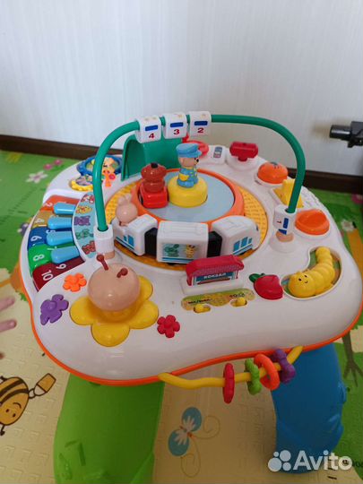 Развивающий столик жирафики