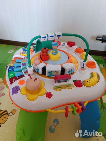 Развивающий столик жирафики