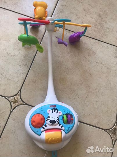 Музыкальная карусель на кроватку
