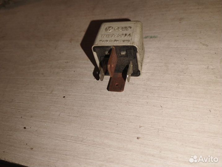 Реле №17 Audi 100 C3