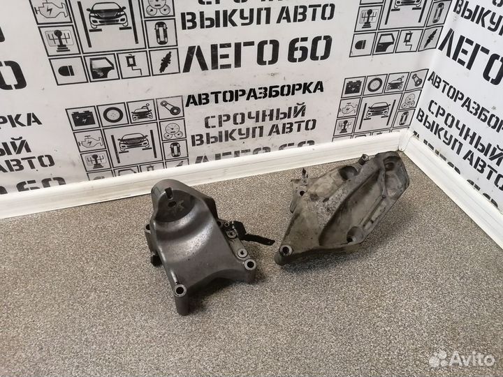 Кронштейн двигателя для VW Touareg