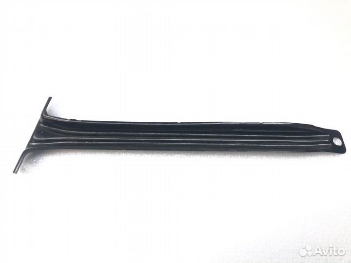 Распорная планка Mercedes-Benz E-Class W213