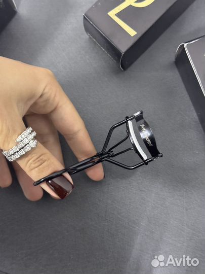 Saint laurent для ресниц накручиватель