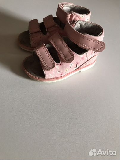 Босоножки для девочки 21