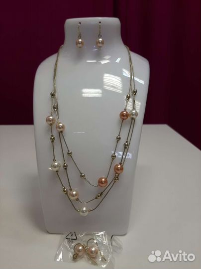 Набор- колье и две пары сережек