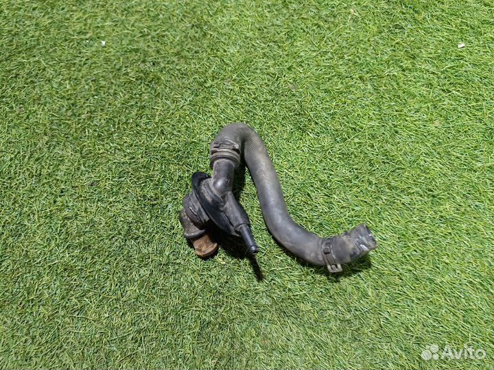 Патрубок отопителя Mercedes-Benz Clk 500 W209 M113