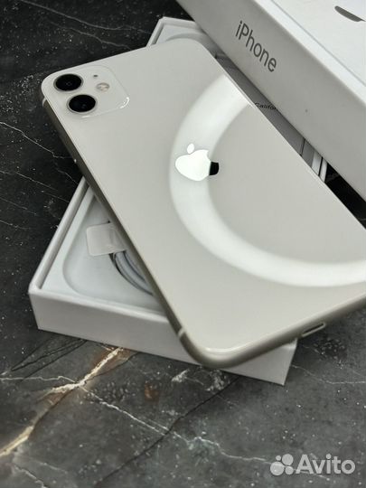 iPhone 11, 64 ГБ