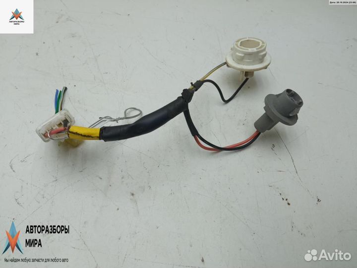 Патрон лампы фонаря Kia Carens 2 2005